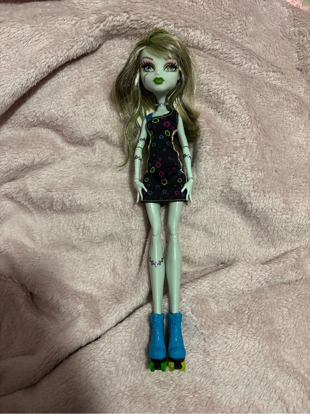Monster high skulltimete secrets Frankie